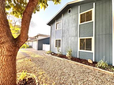 Main picture of 1918 Derby Ct