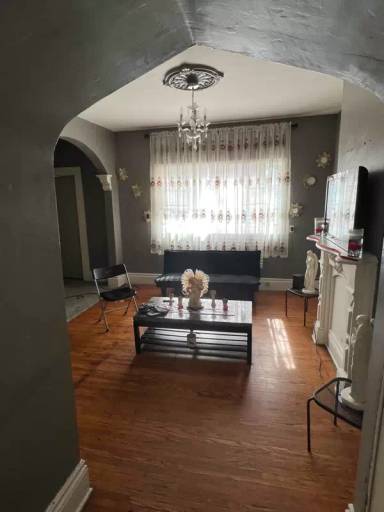 Main picture of 89 West Ave