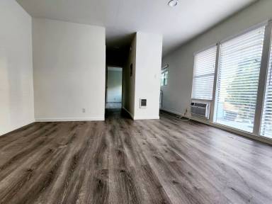 Main picture of 542 Glenrock Ave