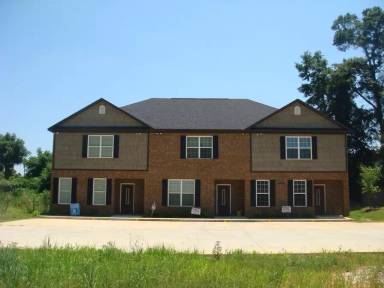 Main picture of 818 Annalue Dr