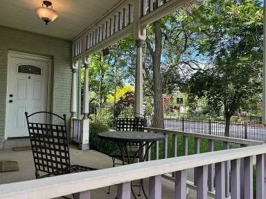Main picture of 208 S Lincoln St