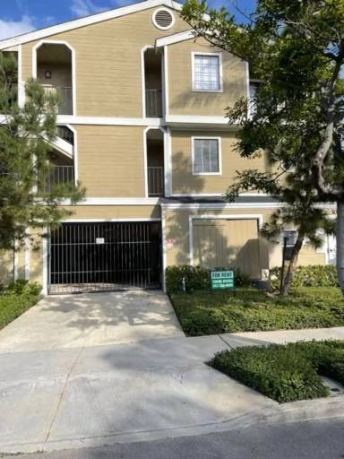 Main picture of 1020 Roswell Ave