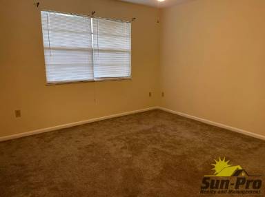 Main picture of 554 Taylor Rd