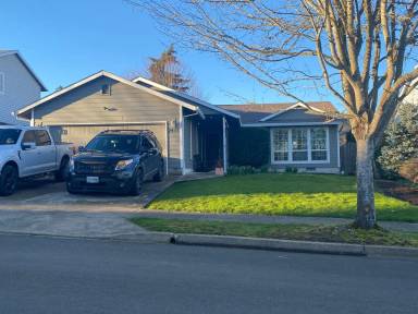 Main picture of 2453 SW Peggy St