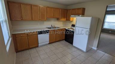 Main picture of 806 3rd Ave W