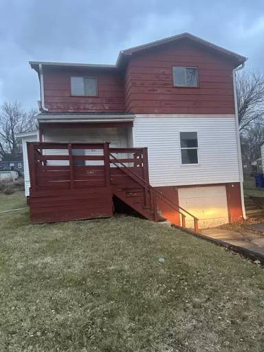 Main picture of 1838 J Ave NE