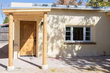 Main picture of 325 W Houghton St