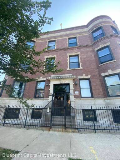 Main picture of 5037 S Prairie Ave