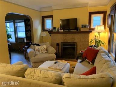 Main picture of 353 W Webster St