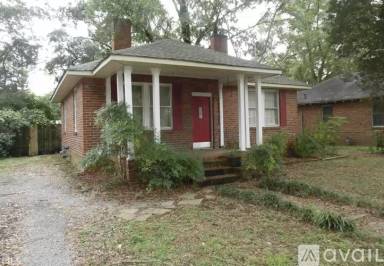 Main picture of 5 Hickory St NE