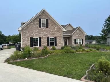 Main picture of 308 Lakeview Ct