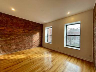 Main picture of 289 Pleasant Ave