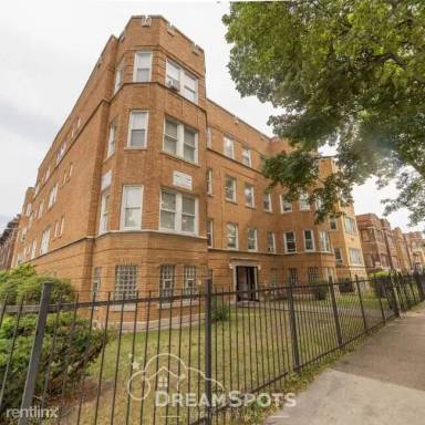 Main picture of 7801 S Ridgeland Ave