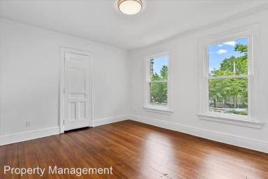Main picture of 131 Dwight St