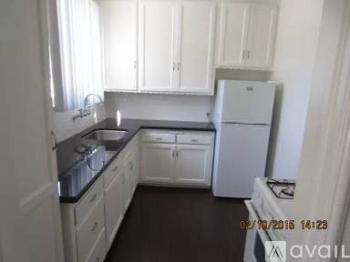 Main picture of 1305 N. LAUREL AVE/8009 FOUNTAIN AVE