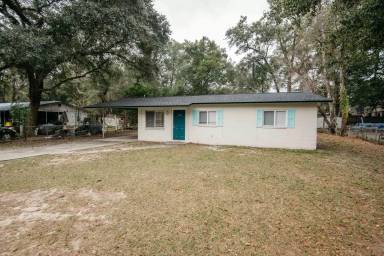 Main picture of 3196 N Ridge Rd