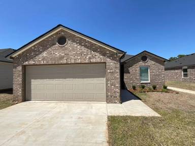 Main picture of 2022 Meadow Ln