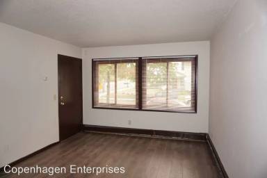 Main picture of 2800 Stevens Ave