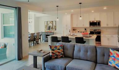 Main picture of 6034 National Blvd