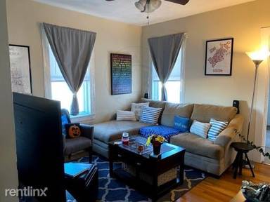 Main picture of 1 Dell St