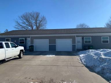 Main picture of 2713 1st St S