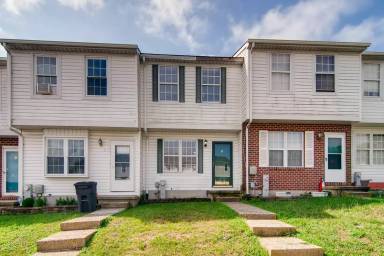 Main picture of 809 Clover Leaf Ct