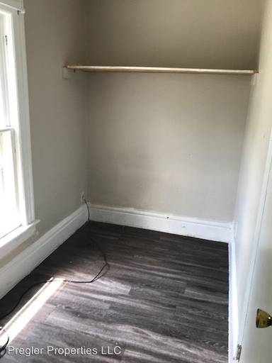 Main picture of 1003 1/2 Grant Ave