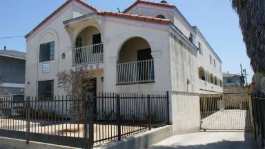 Main picture of 11708 Menlo Ave