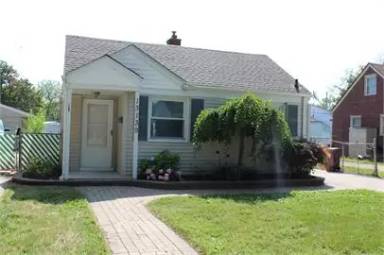 Main picture of 13139 Pearl St