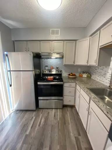 Main picture of 2100 Remington St
