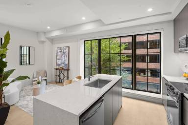 Main picture of 2121 Ward Pl NW