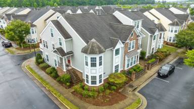 Main picture of 8122 Lee Hall Ave