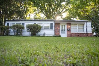 Main picture of 1020 Beechdale Rd