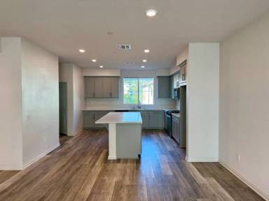 Main picture of 385 Townsite Promenade