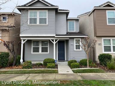 Main picture of 3927 Streamline St