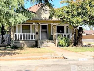 Main picture of 2704 B St