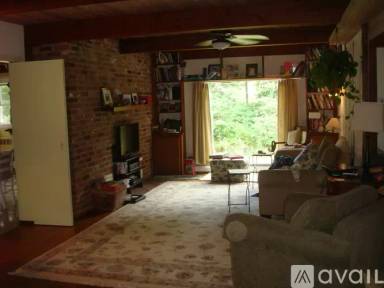 Main picture of 33 Reservoir Rd