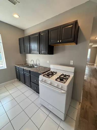 Main picture of 7053 S Dante Ave