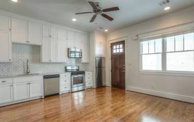 Main picture of 214 Henry St