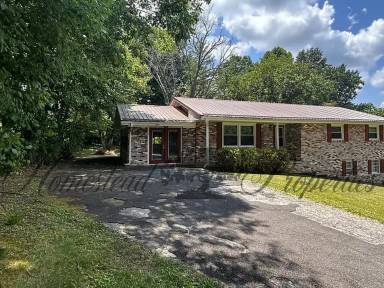 Main picture of 1805 Seminole Dr