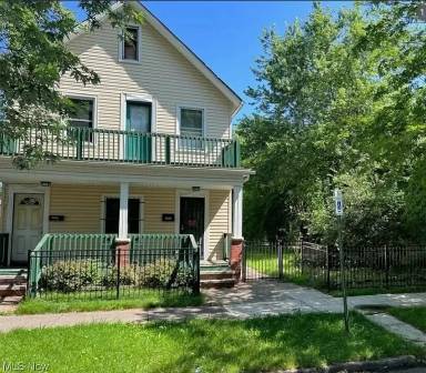 Main picture of 3422 Seymour Ave