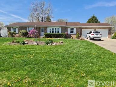 Main picture of 30 Lakeside Dr