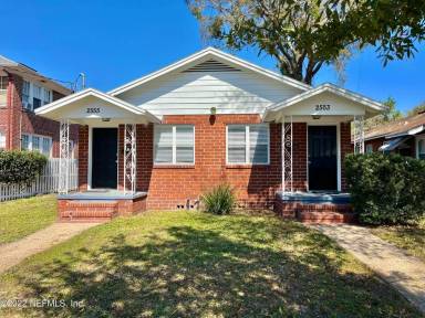 Main picture of 2519 Myra St