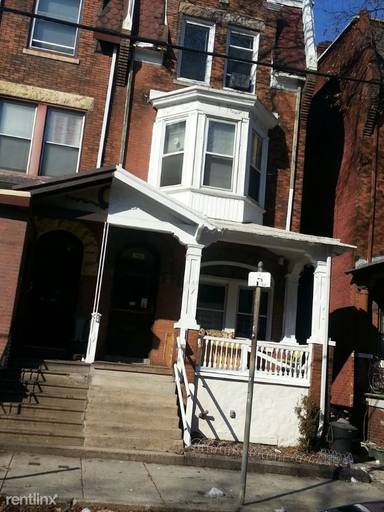 Main picture of 216 Buckingham Pl