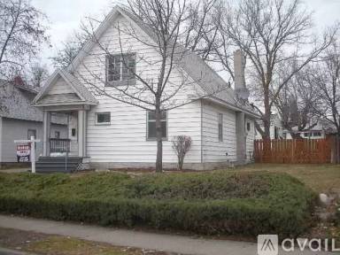 Main picture of 411 E Fairview Ave