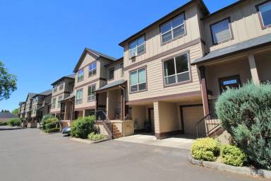 Main picture of 2945 SW 187th Ave