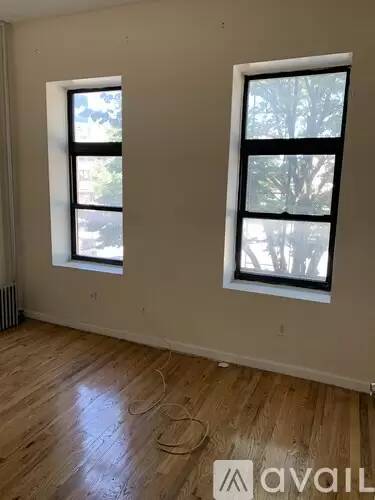 Main picture of 528 Flatbush Ave
