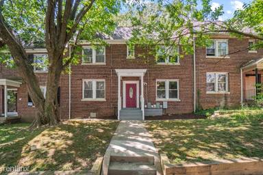Main picture of 217 Adams St NE