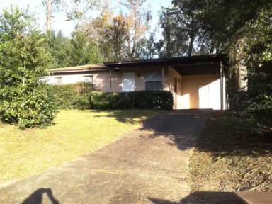 Main picture of 421 Revell St