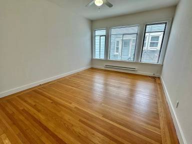 Main picture of 2190 Bay St